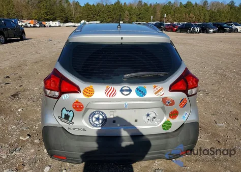 2019 Nissan Kicks S z USA, uszkodzony, nr VIN 3N1CP5CU6KL501665